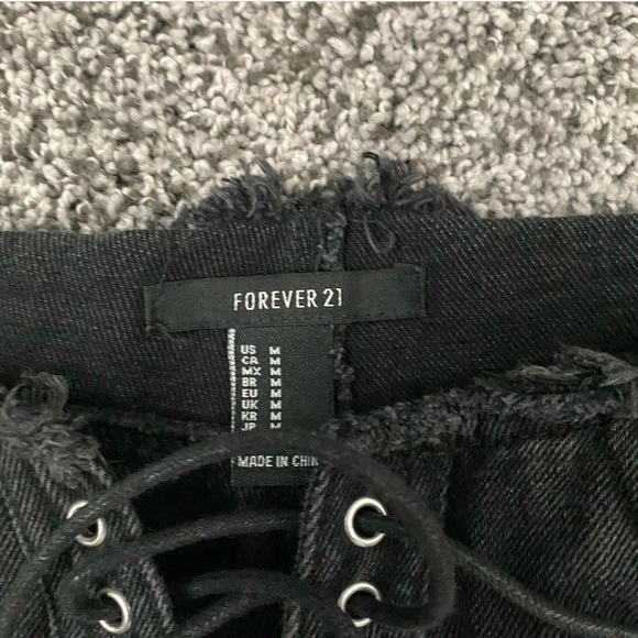 Forever 21 Jean shorts - Picture 2 of 2